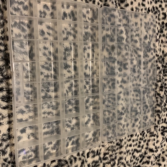 32 storage holder - Picture 2 of 2